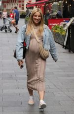 Pregnant SIAN WELBY Arrives at Capital Breakfast in London 06/03/2024