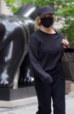 REESE WITHERSPOON Out Shopping in New York 06/11/2024