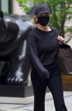 REESE WITHERSPOON Out Shopping in New York 06/11/2024