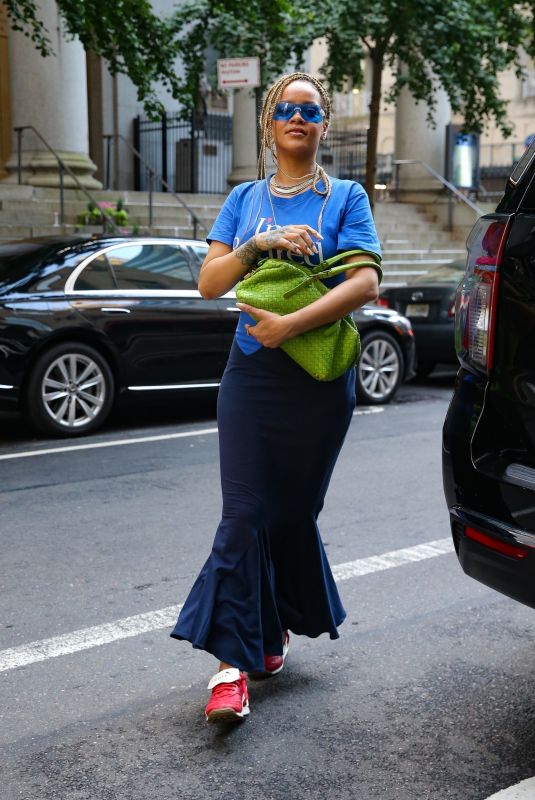 RIHANNA Arrives at a Office in New York 06/06/2024