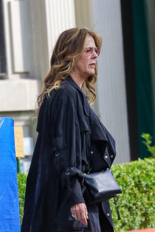 RITA WILSON Arrives Back at Her Apartment in New York 06/04/2024