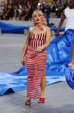 SABRINA CARPENTER at Vogue World: Paris in Paris 06/23/2024