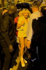 SABRINA CARPENTER Out for Dinner with Friends at Siena Restaurant in Paris 06/10/2024