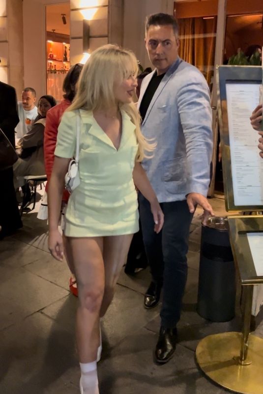 SABRINA CARPENTER Out for Dinner with Friends at Siena Restaurant in Paris 06/10/2024