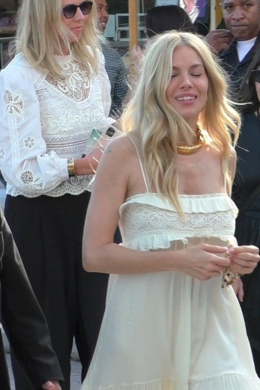 SIENNA MILLER Arrives at Horizon: An American Saga - Chapter 1 Premiere in Los Angeles 06/24/2024