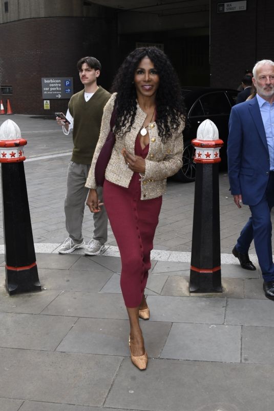 SINITTA Arrives at Kiss Me Kate Press Night in London 06/18/2024