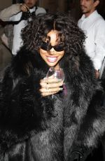 SZA Out for Dinner with Friends in Paris 06/03/2024