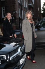 TAYLOR SWIFT Out for Dinner with Friends in London 06/11/2024