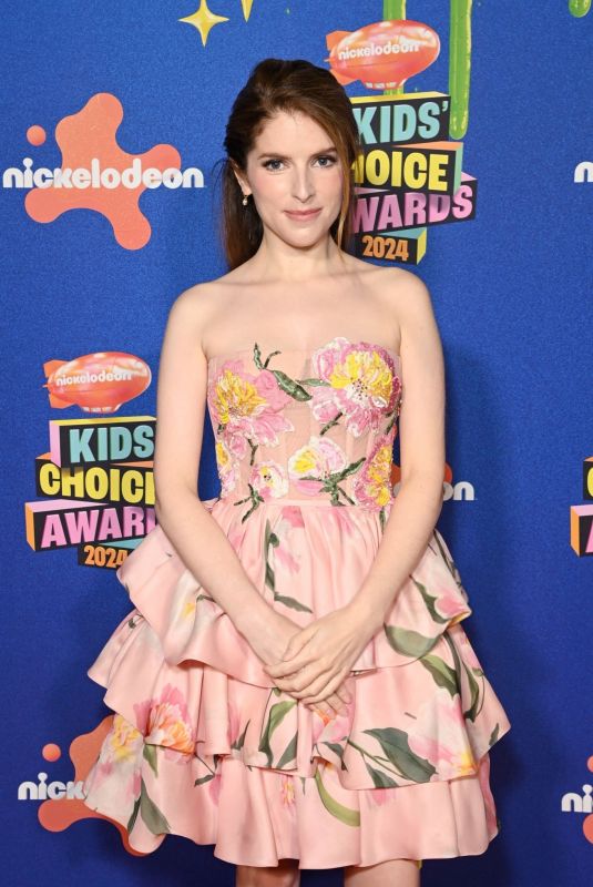 ANNA KENDRICK at Nickelodeon