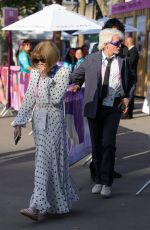 ANNA WINTOUR Leaves Men