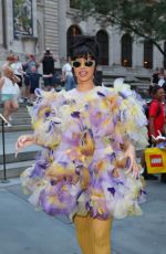 CARDI B Arrives at Marc Jacobs Fashion Show in New York 07/01/2024