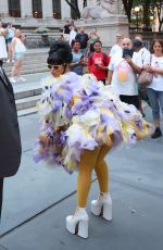 CARDI B Arrives at Marc Jacobs Fashion Show in New York 07/01/2024