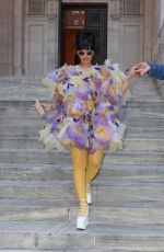 CARDI B Arrives at Marc Jacobs Fashion Show in New York 07/01/2024