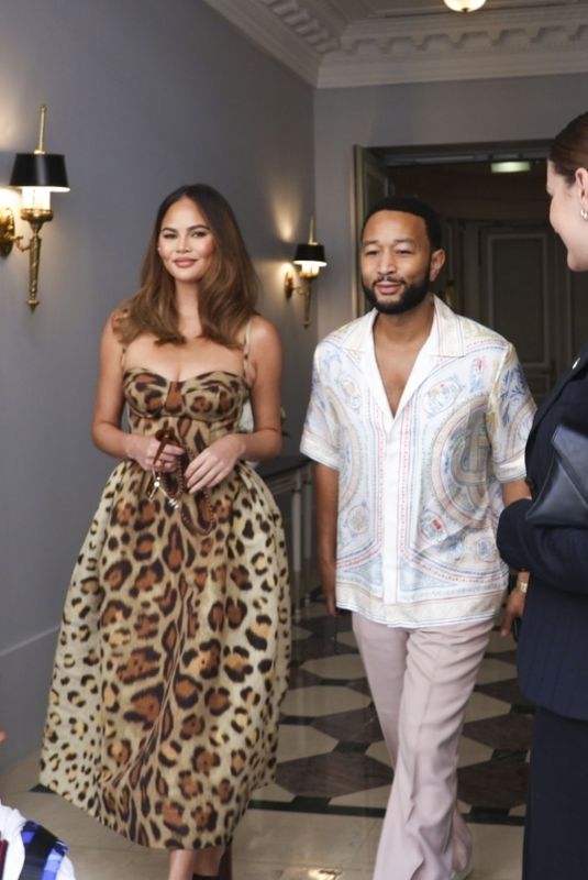 CHRISSY TEIGEN Heads to Djokovic vs. Nadal Olympic Tennis Match in Paris 07/29/2024