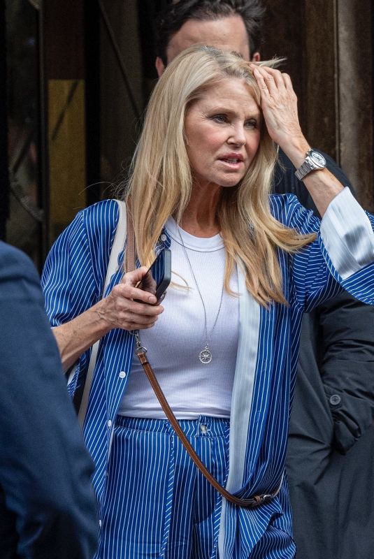 CHRISTIE and SAILOR BRINKLEY Out in London 07/10/2024