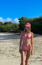 ELSA HOSK - Instagrm Photos 07/04/2024