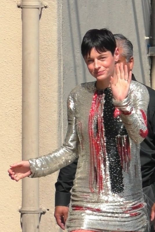 EMMA CORRIN Arrives at Jimmy Kimmel Live in Hollywood 07/24/2024