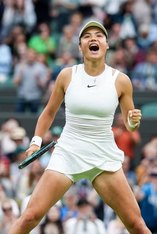 EMMA RADUCANU at Second Round at Wimbledon 2024 in London 07/03/2024