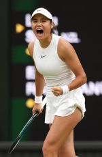 EMMA RADUCANU Loses to Lulu Sun in Round of 16 at Wimbledon 2024 in London 07/07/2024
