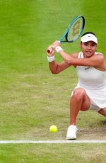 EMMA RADUCANU Loses to Lulu Sun in Round of 16 at Wimbledon 2024 in London 07/07/2024