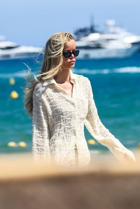 FRIDA AASEN and Tommy Chiabra Out in Saint-Tropez 07/07/2024