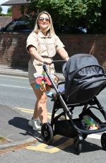 JAZMINE FRANKS Heading to Mum and Me Event in Hale 07/08/2024