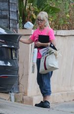 JENNIE GARTH Visiting a Family Friend