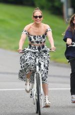 JENNIFER LOPEZ Enjoying a Bike Ride with Friends in The Hamptons 07/23/2024