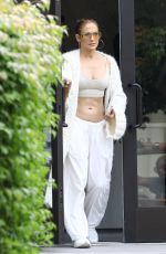 JENNIFER LOPEZ Leaves Equinox Gym in The Hamptons 07/22/2024