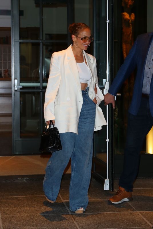 JENNIFER LOPEZ Leaves the Crosby Street Hotel in New York 07/25/2024