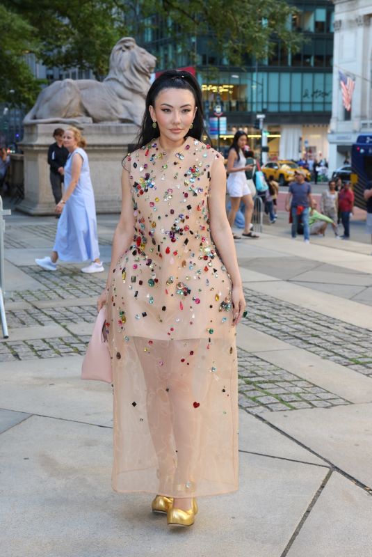 JESSICA WANG Arrives at Marc Jacobs Fashion Show in New York 07/01/2024