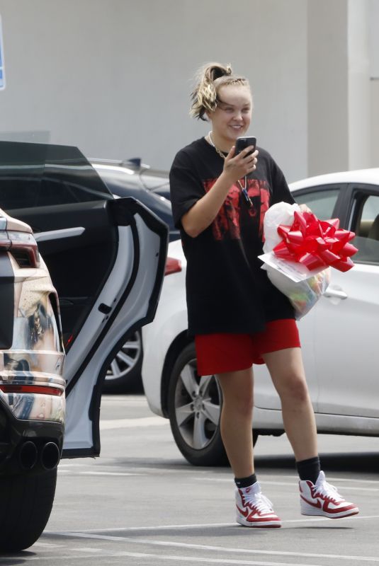 JOJO SIWA Out Shopping at Party City in Los Angeles 07/17/2024