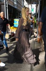 KATE HUDSON Arrives at Barnes & Noble in New York 07/11/2024
