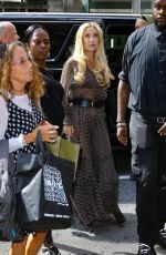 KATE HUDSON Arrives at Barnes & Noble in New York 07/11/2024