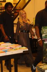 KATE HUDSON Arrives at Barnes & Noble in New York 07/11/2024