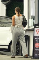 KATERI DION Leaves a Skin Care Clinic in Beverly Hills 07/15/2024