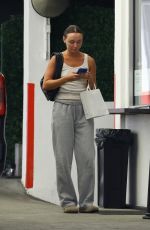KATERI DION Leaves a Skin Care Clinic in Beverly Hills 07/15/2024