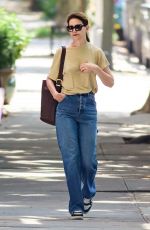 KATIE HOLMES Out in New York 07/302024