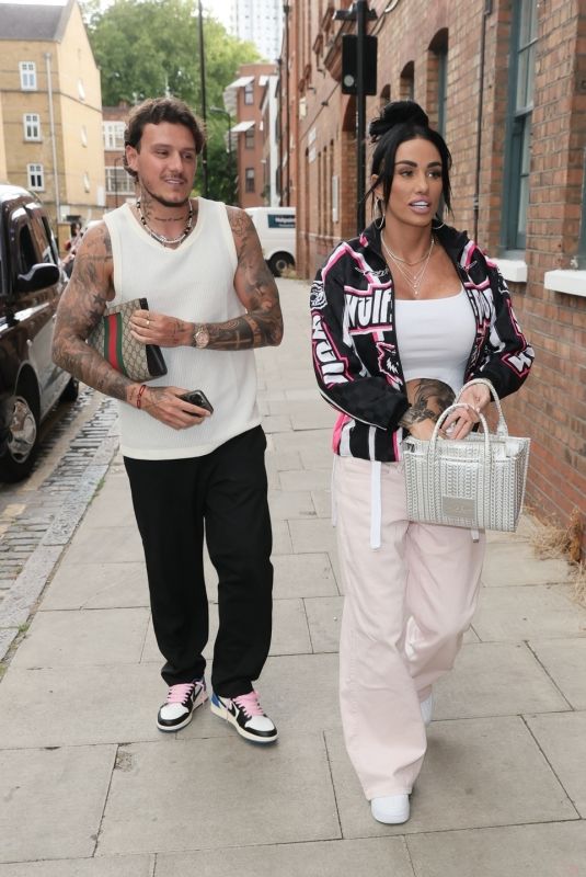 KATIE PRICE and JJ Slater Arrives at Paris 2024 Paralympic Games Launch Party in London 07/11/2004