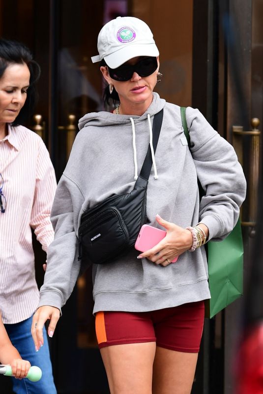 KATY PERRY Shopping at London’s Luxury Department Store Harrods 07/24/2024