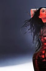 KATY PERRY - Woman