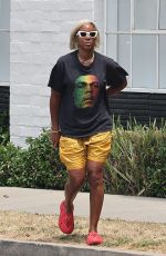 KELLY ROWLAND Leaves a Hair Salon in Los Angeles 06/11/2024