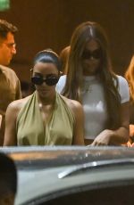 KIM and KHLOE KARDASHIAN Arrives in Mumbai 07/11/2024