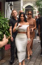 KIM and KHLOE KARDASHIAN Out and About in Mumbai 07/12/2024
