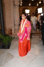 KIM and KHLOE KARDASHIAN Visited a Traditional Indian Temple in Mumbai 07/13/2024