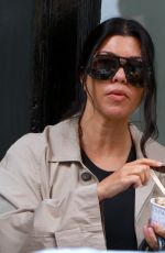 KOURTNEY KARDASHIAN and Travis Barker Out in New York 07/22/2024