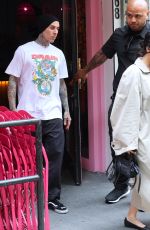 KOURTNEY KARDASHIAN and Travis Barker Out in New York 07/22/2024