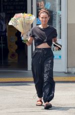 LAUREN PARSEKIAN Shops for Flowers Near Her Home in Los Angeles 07/26/2024