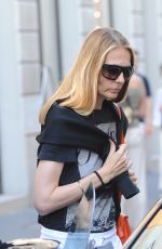LAVINIA BORROMEO Out and About in Milan 07/04/2024