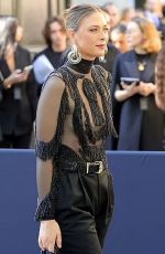 MARIA SHARAPOVA Arrivesat Fall Winter 2025 Haute Couture Fashion Week in Paris 07/24/2024